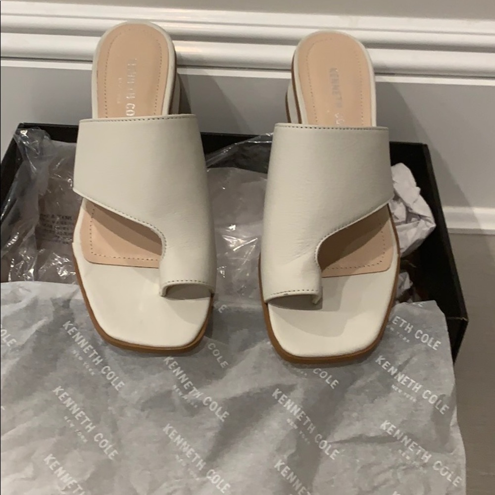 Kenneth Cole block heel sandal